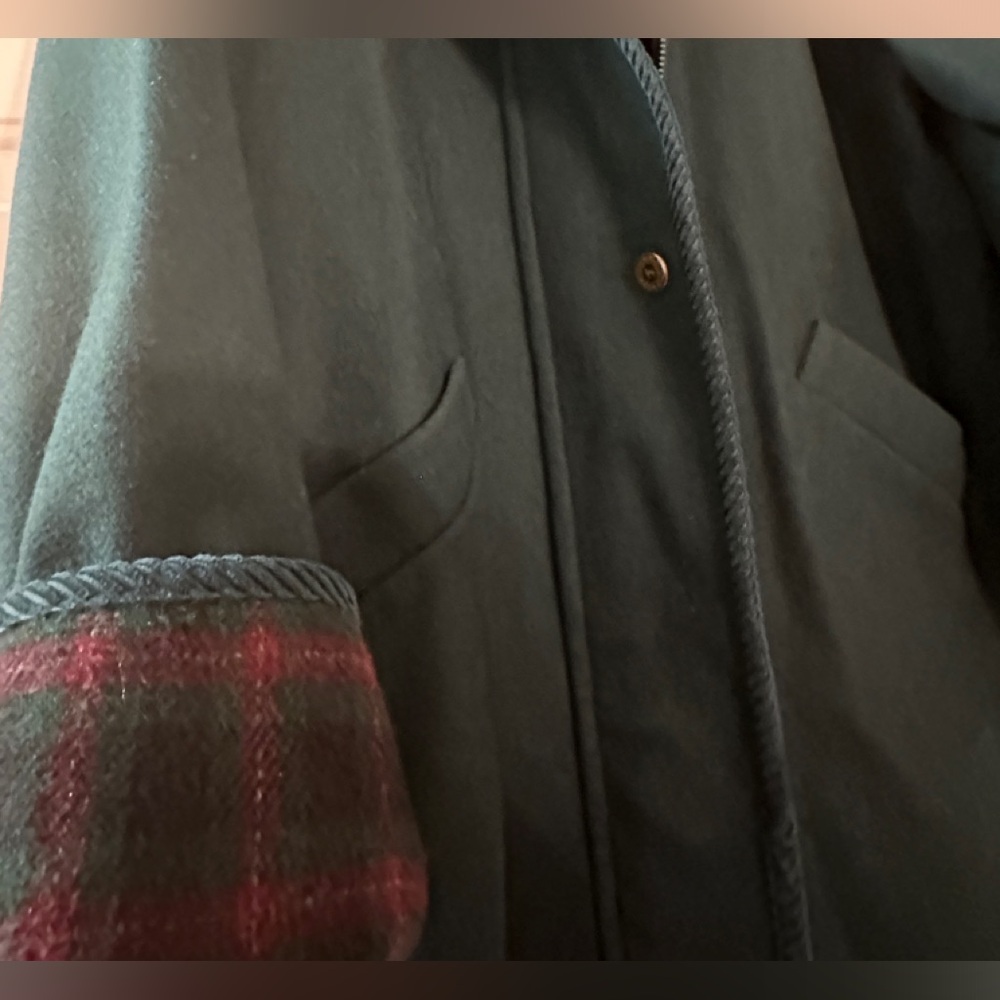 Herman Kay Women’s long Coat. Size 12. Wool-blend green w plaid hood - Picture 3 of 9
